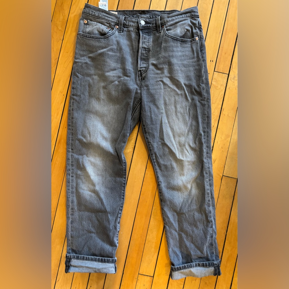 Grey Levi’s 501